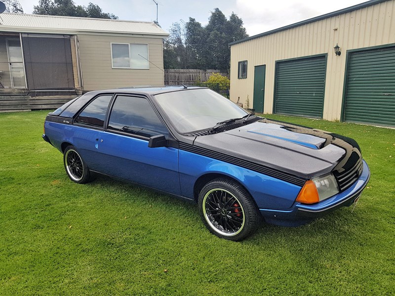 renault fuego 867409 001