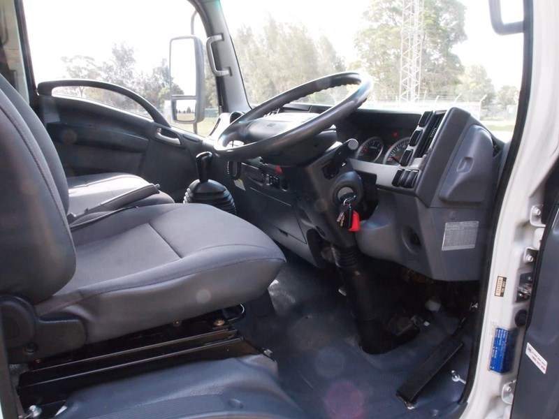 isuzu n series 863966 023
