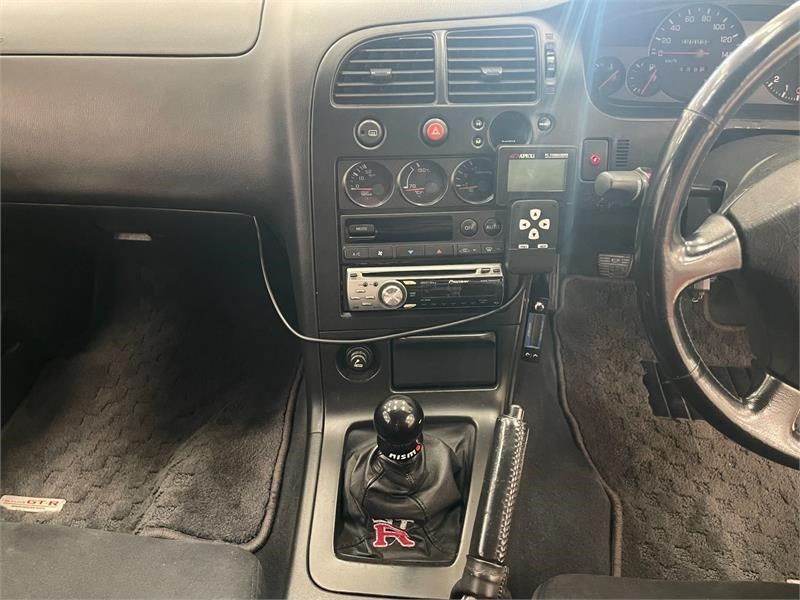 nissan skyline 866987 021