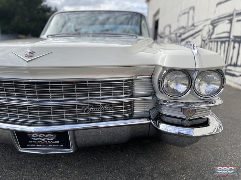 cadillac de ville 867700 063