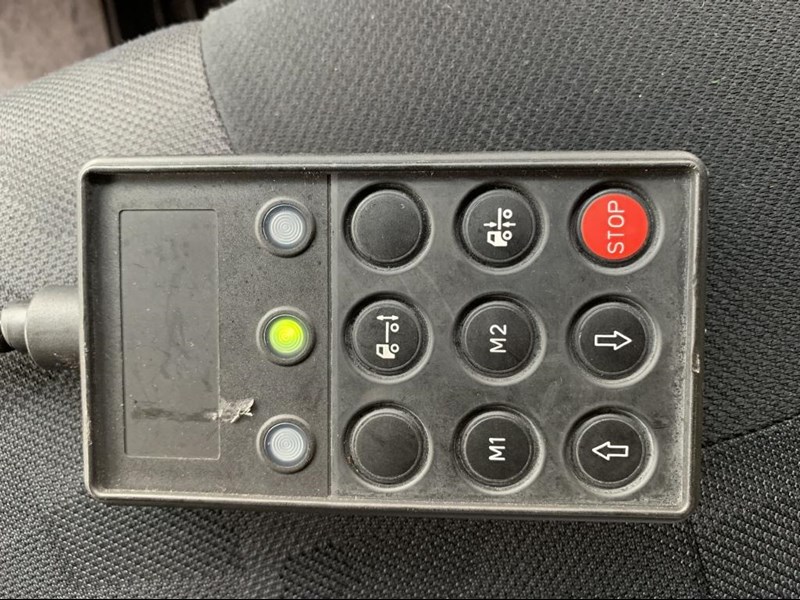 ud cg5za 845075 035