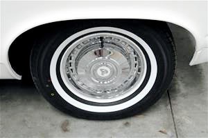 holden hr 868376 015