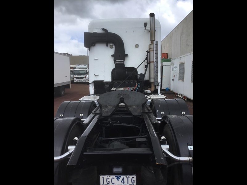 freightliner argosy 868283 009