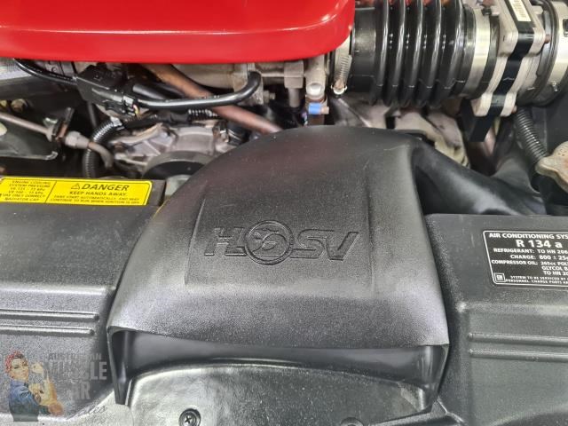 holden commodore 868318 047