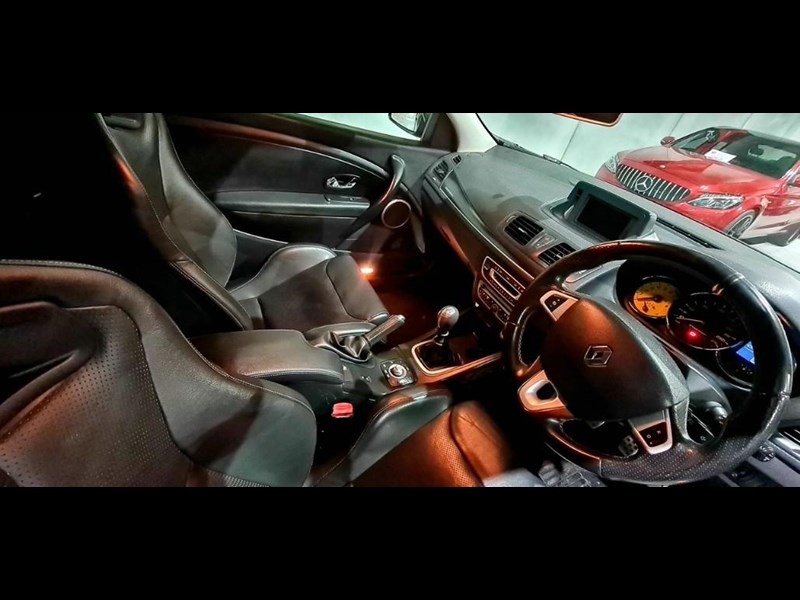 renault megane 868355 047