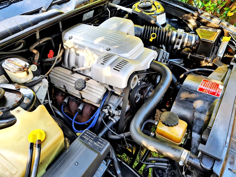 holden commodore 871187 063