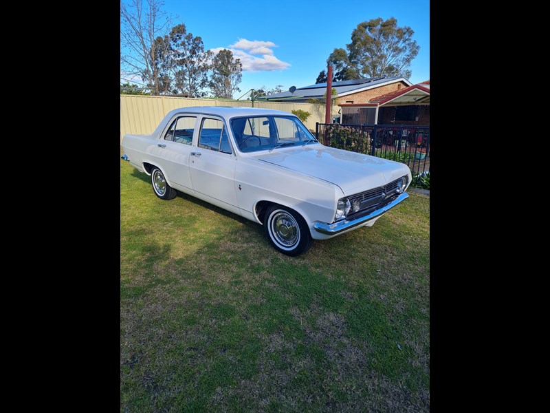 holden hr 868376 047