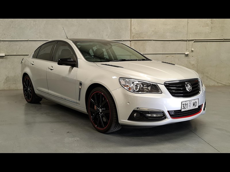 holden calais 867028 001