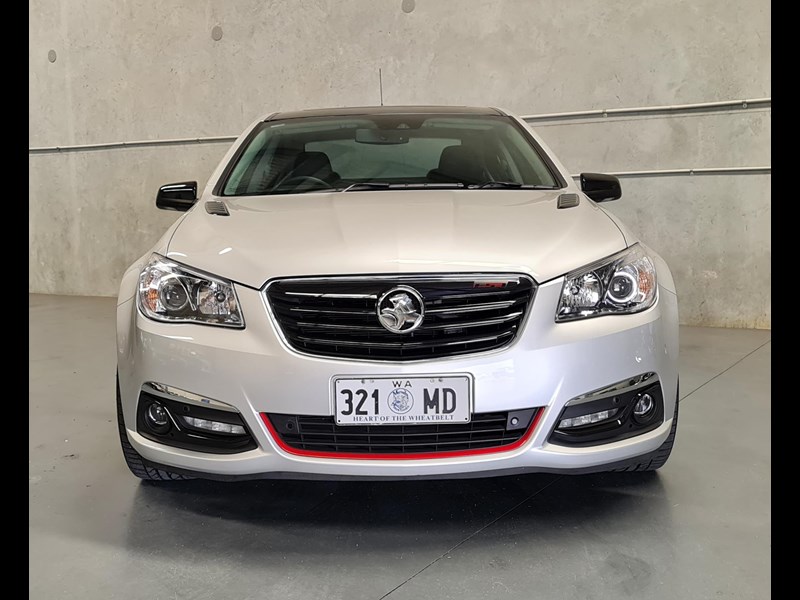 holden calais 867028 065
