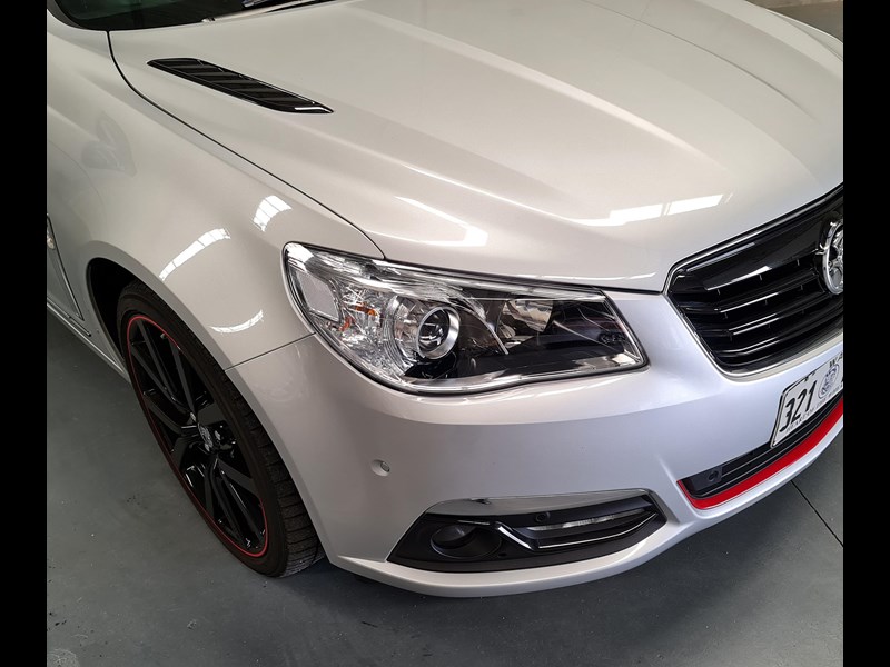 holden calais 867028 061