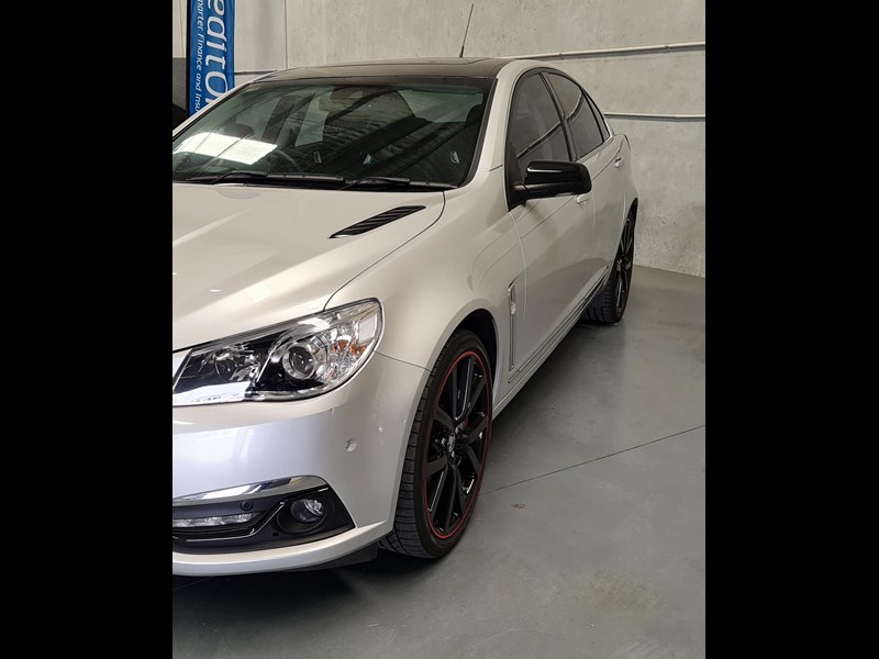 holden calais 867028 067