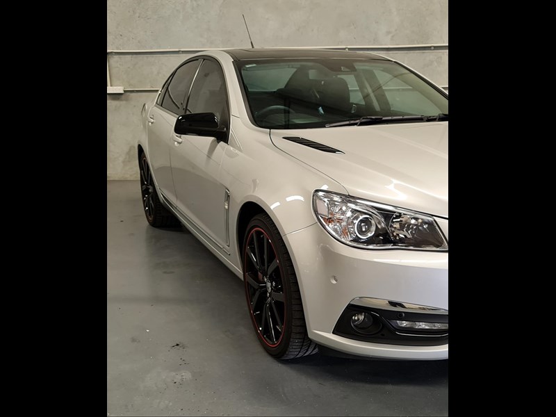 holden calais 867028 063