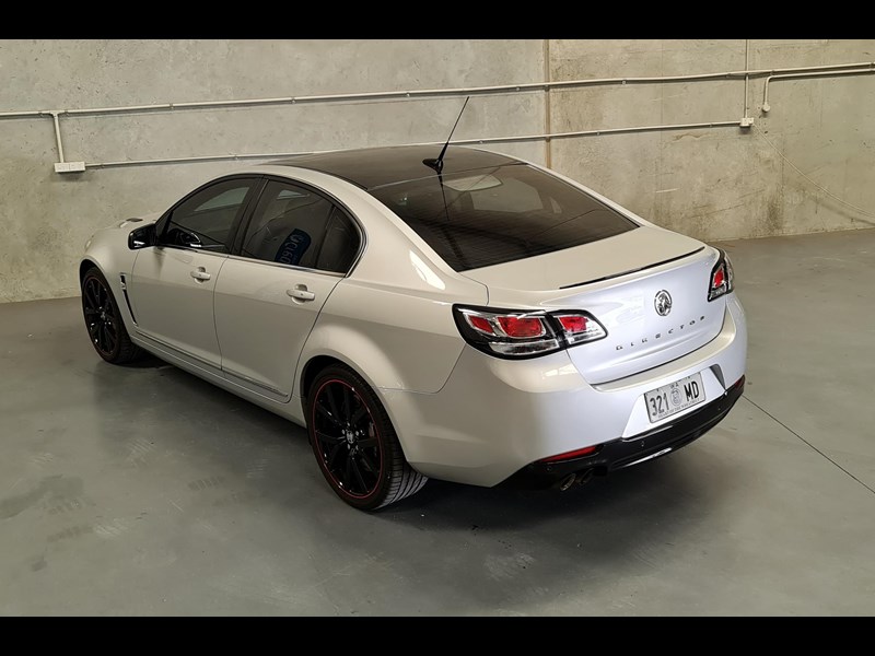 holden calais 867028 091