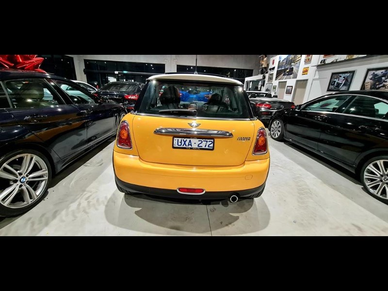 mini hatch 868450 021
