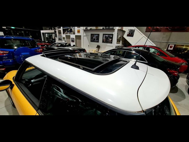 mini hatch 868450 049