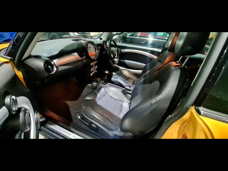 mini hatch 868450 051