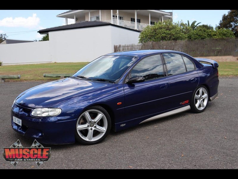 hsv gts 868456 001