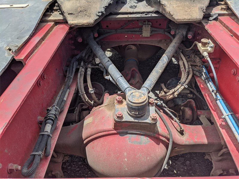 mack super-liner 868533 025