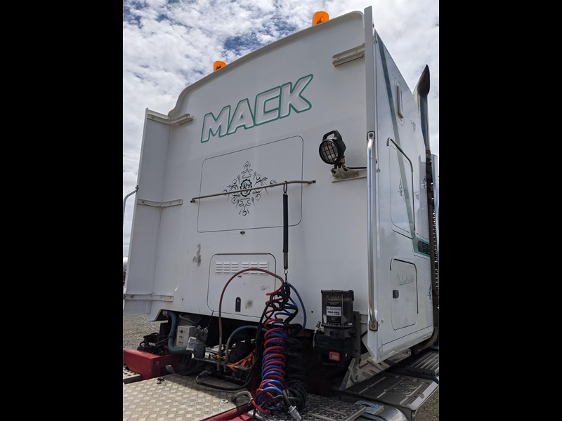 mack super-liner 868533 019