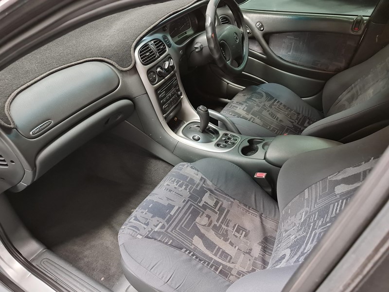 holden commodore ss 867042 007