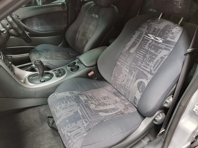 holden commodore ss 867042 035