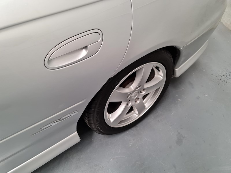 holden commodore ss 867042 059
