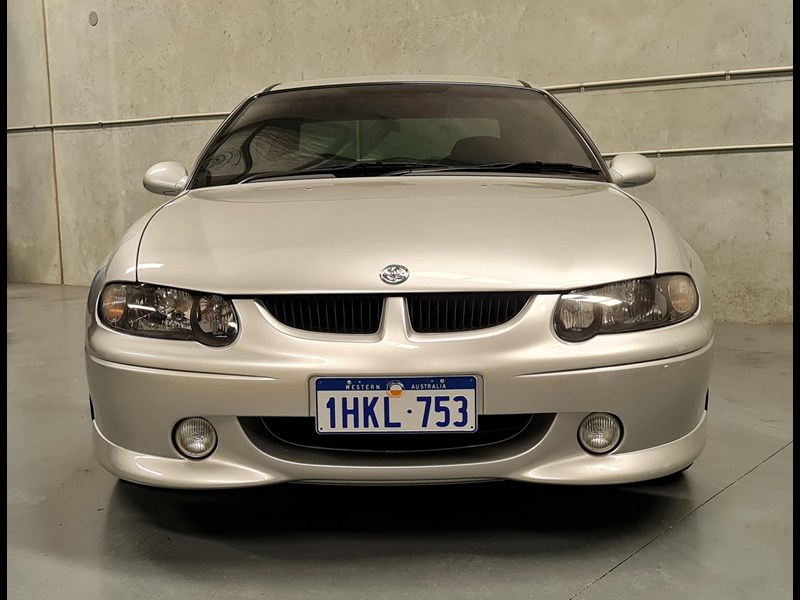 holden commodore ss 867042 073