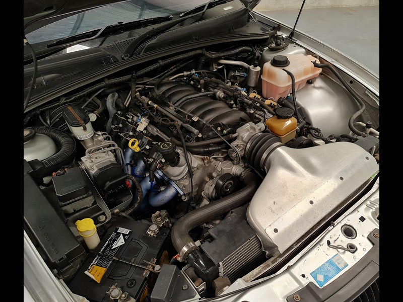 holden commodore ss 867042 049