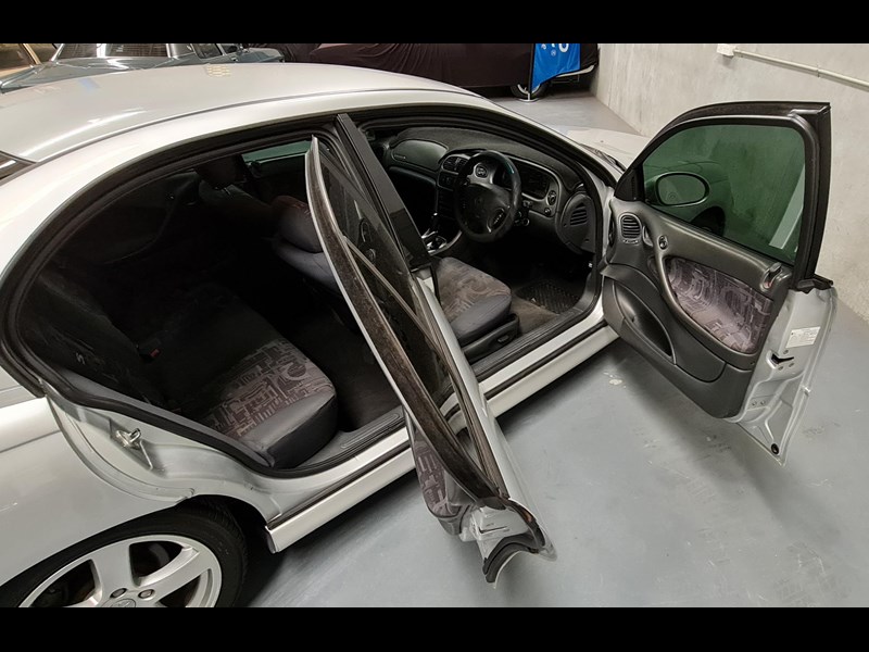 holden commodore ss 867042 091