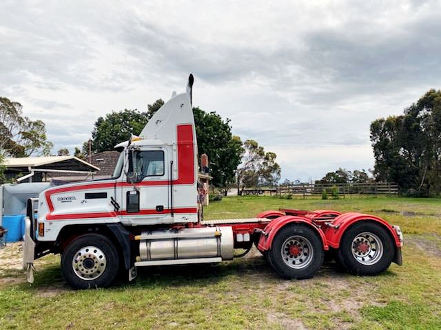 mack ch 871153 001