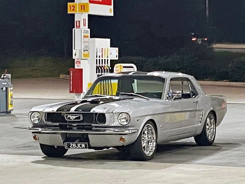 ford mustang 871146 003