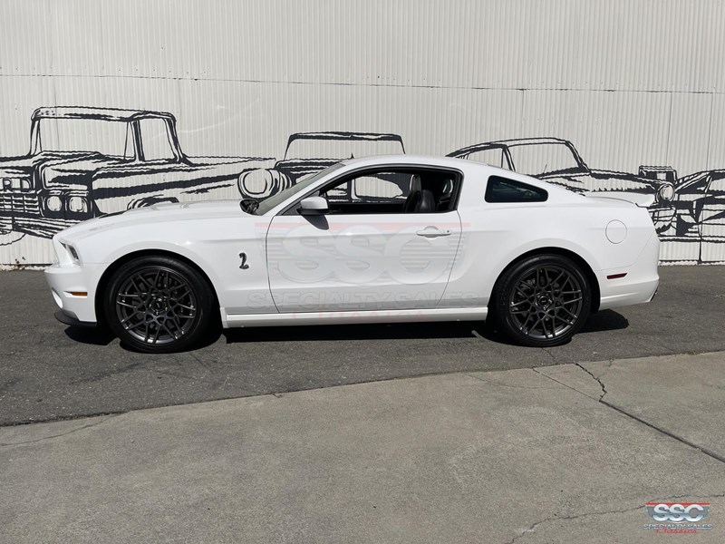 ford mustang 869194 005