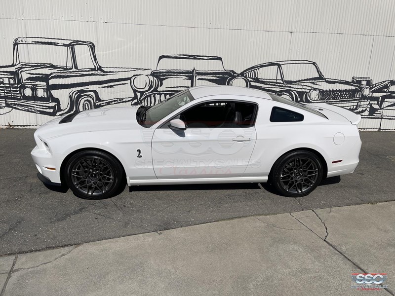 ford mustang 869194 007