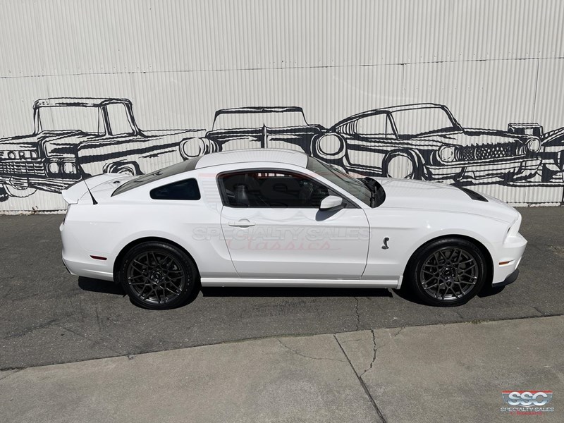 ford mustang 869194 027