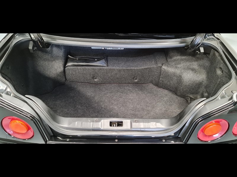 nissan skyline 868866 037