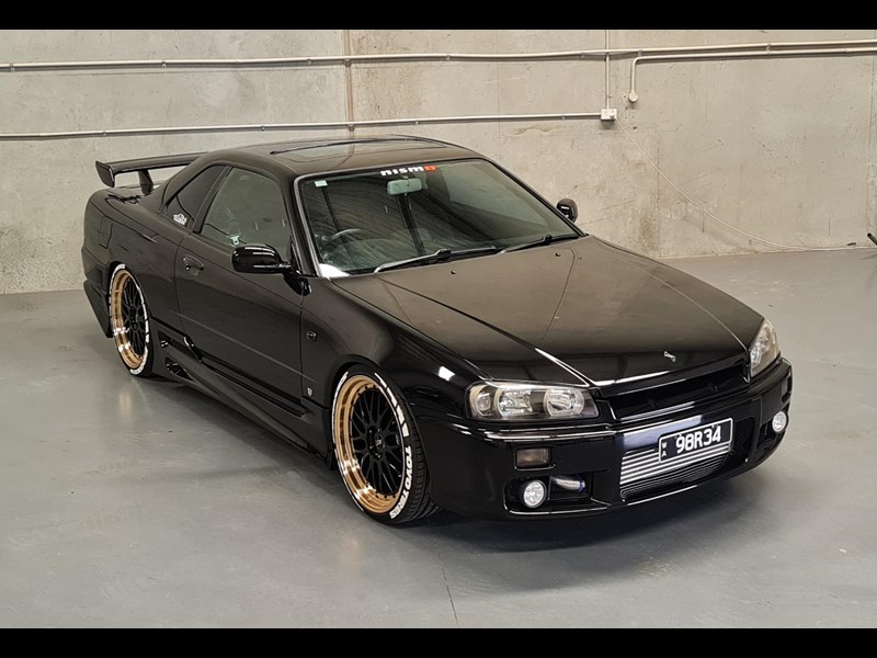 nissan skyline 868866 113