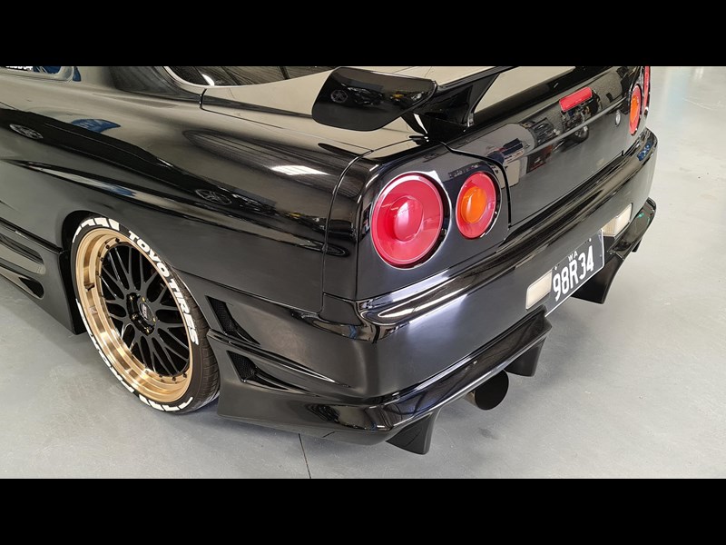 nissan skyline 868866 093