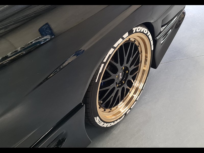 nissan skyline 868866 095
