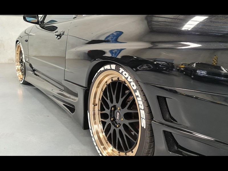 nissan skyline 868866 101