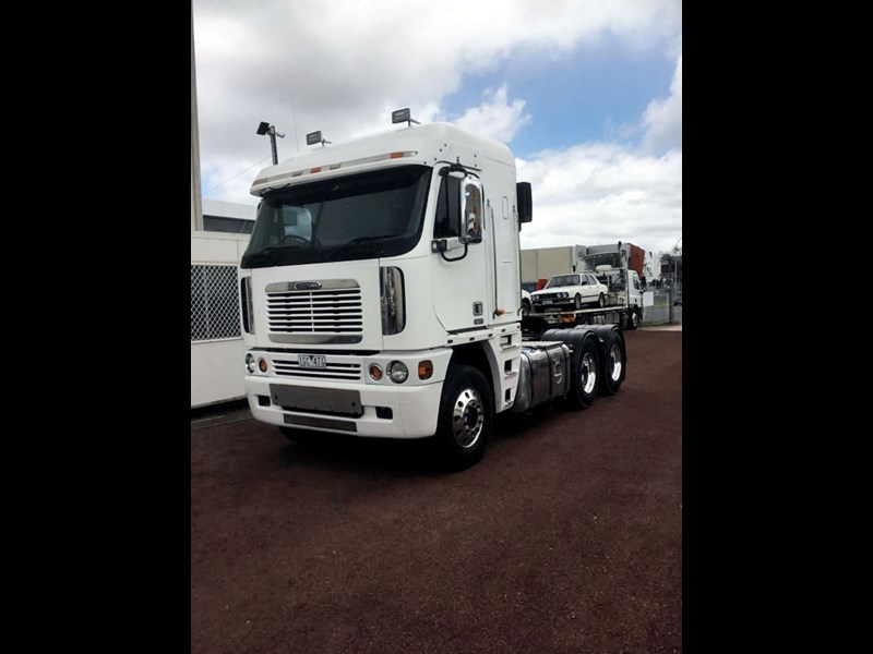 freightliner argosy 868283 001