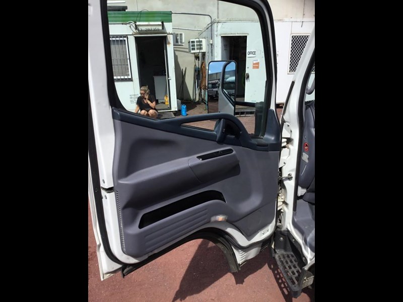 fuso canter 515 849540 009