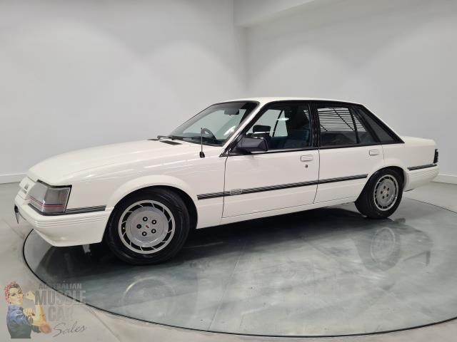 holden vk 869764 027