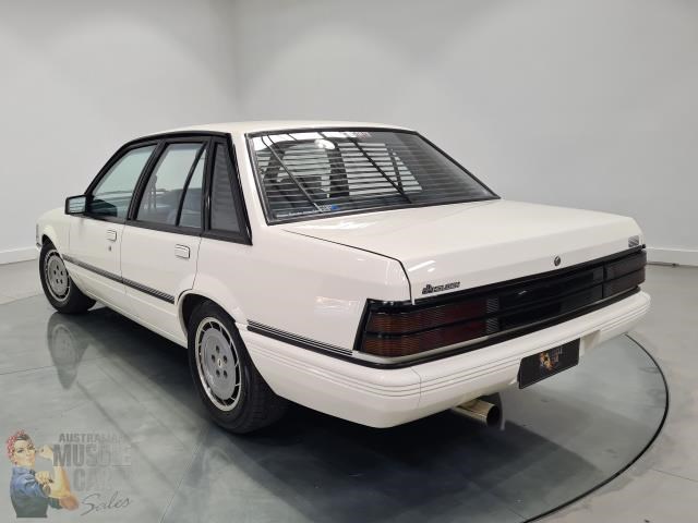 holden vk 869764 037