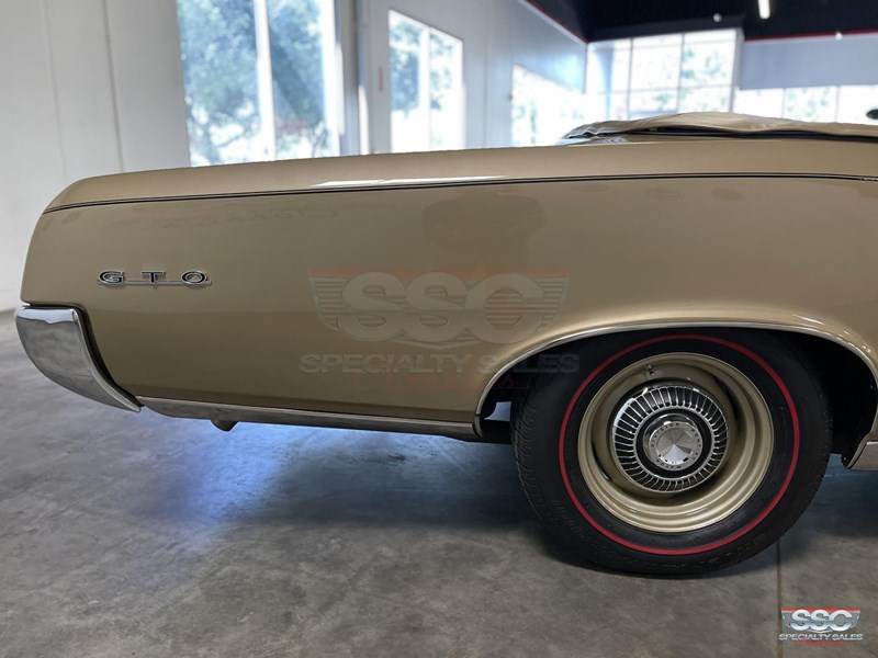 pontiac gto 871258 093