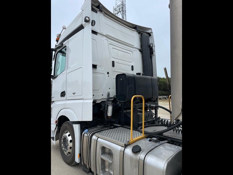 mercedes-benz actros 871323 003