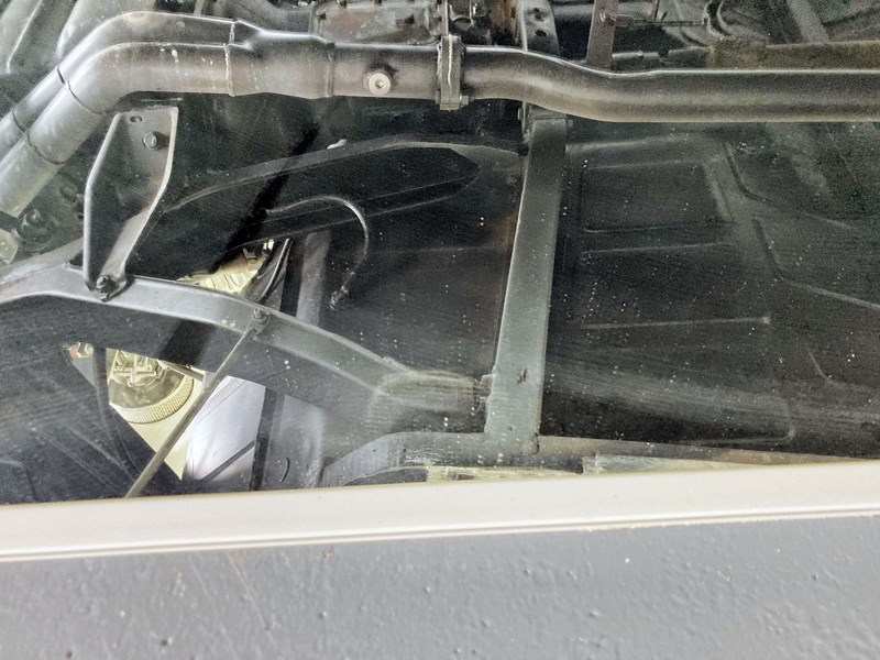 holden fx 872065 027