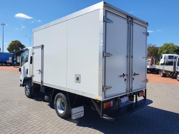isuzu npr200 831796 013