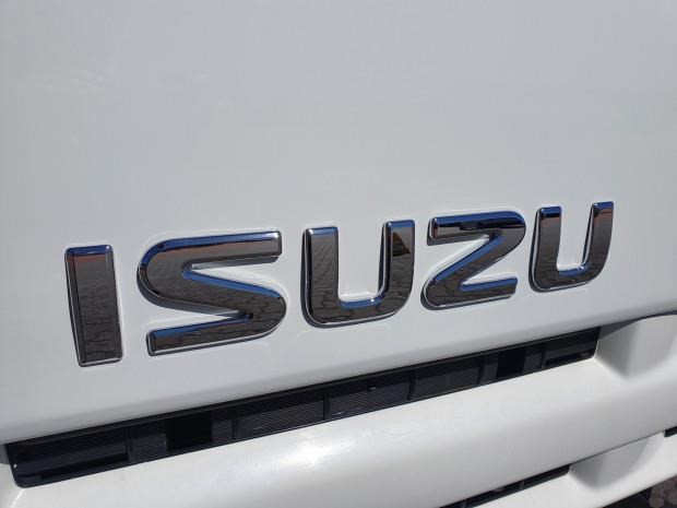 isuzu npr200 831796 015