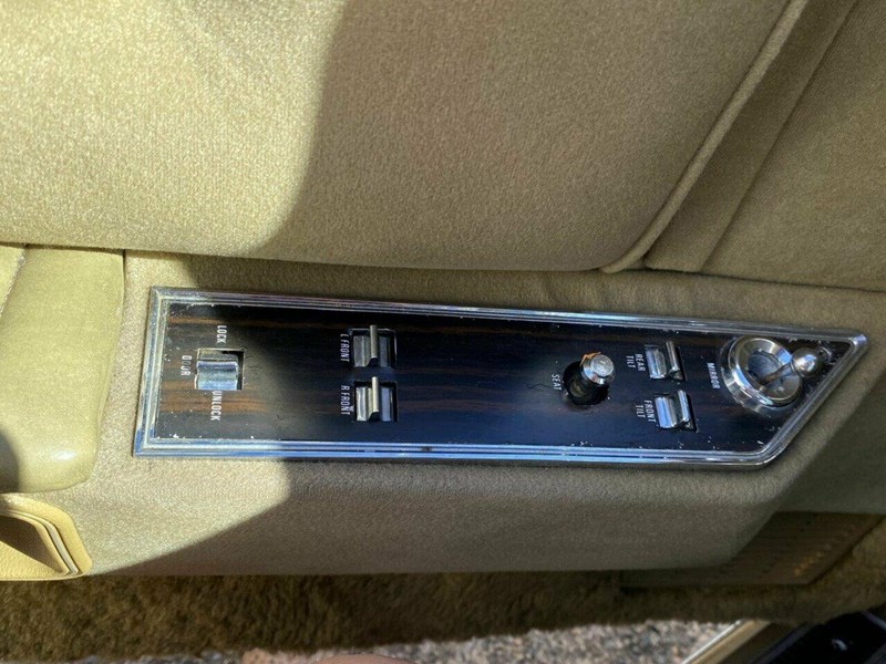 lincoln continental mark v 867383 017