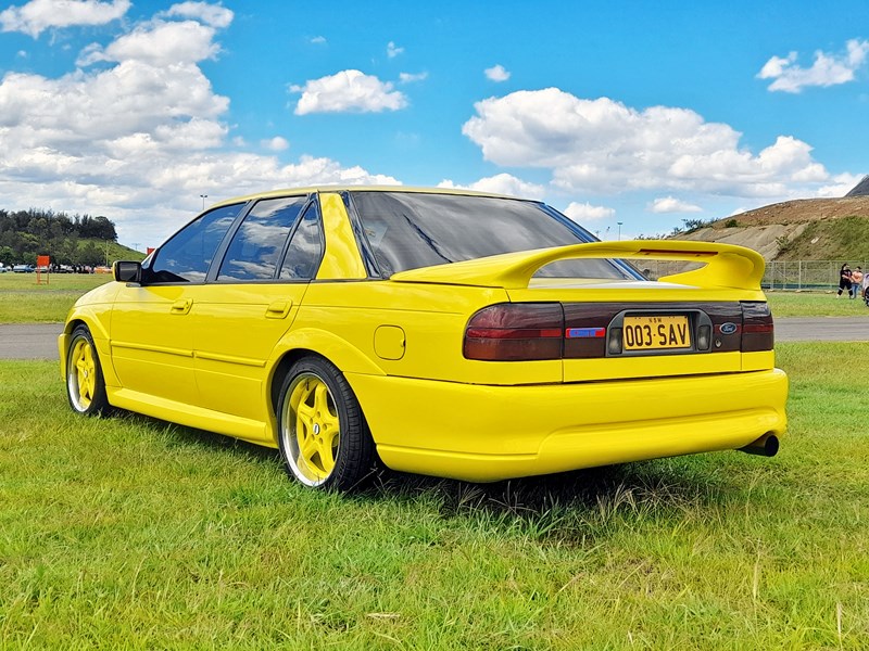 ford falcon 872057 007